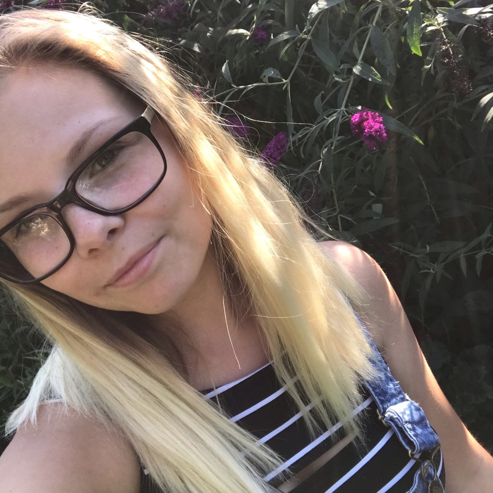 Meet your Posher, Ashley